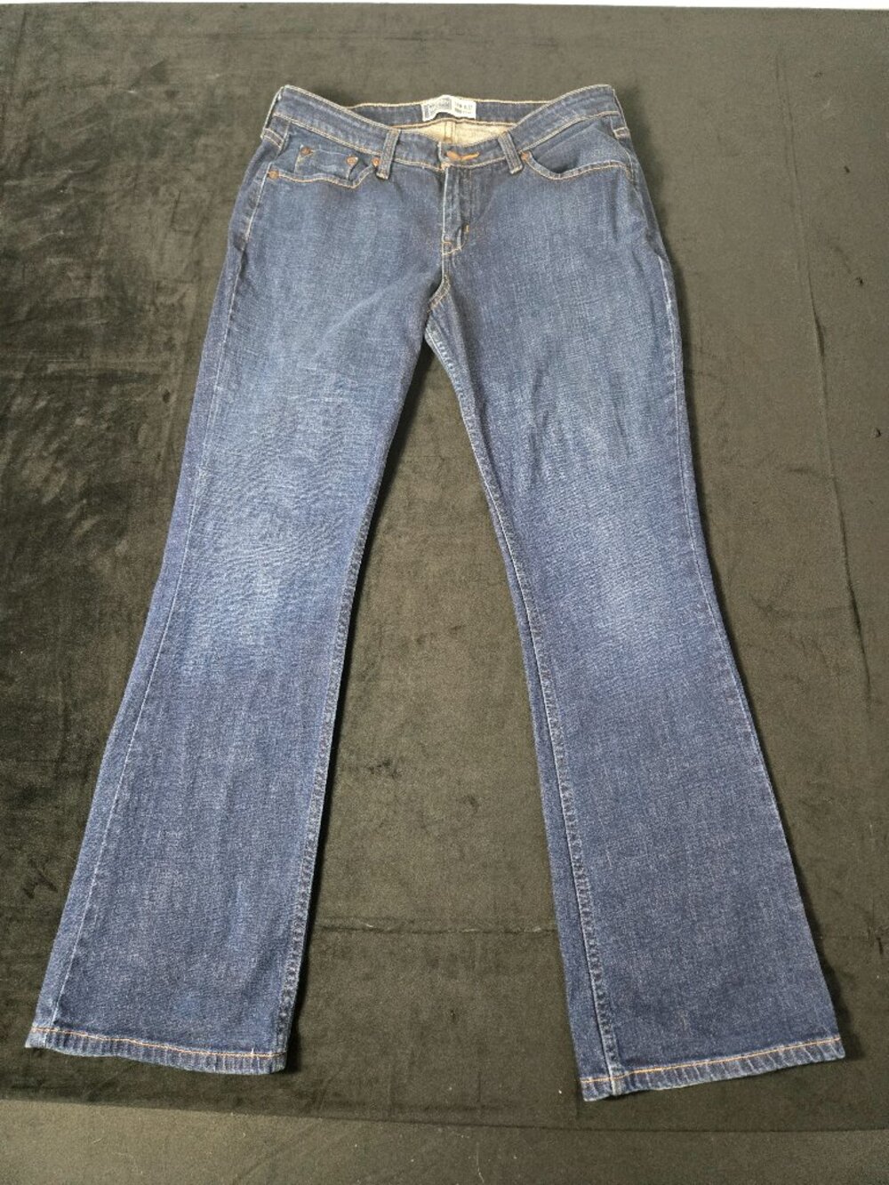Signature Levi Strauss Women's 8M Low Rise Bootcut Jeans 30 Inseam
